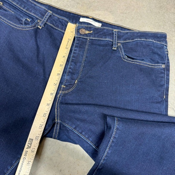 Levis Womens Jeans 712 Slim Mid Rise Stretch Denim 38x31 Dark Wash Tapered - Picture 9 of 12